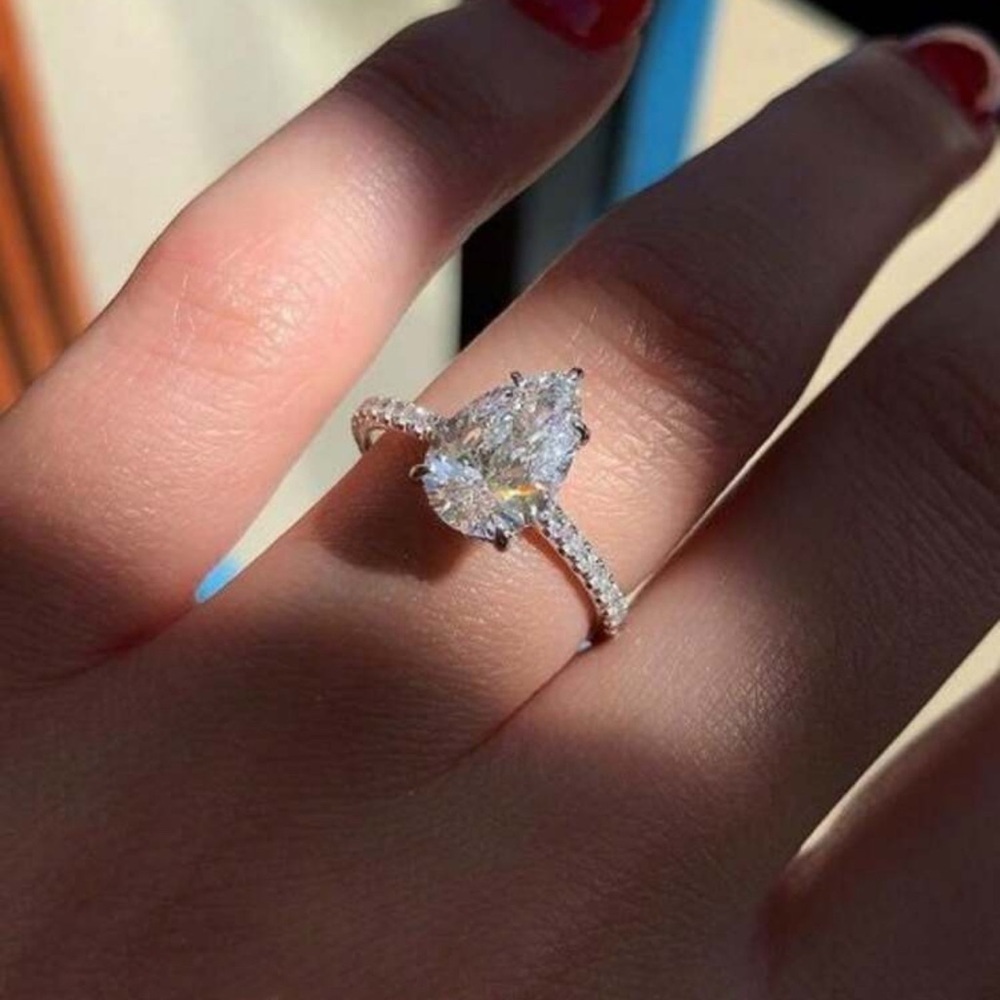 WEDDING RING - Picture 6 of 9